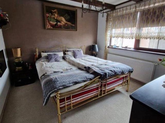 Casa individuala de vanzare 540 mp teren cu panouri solare Selimbar