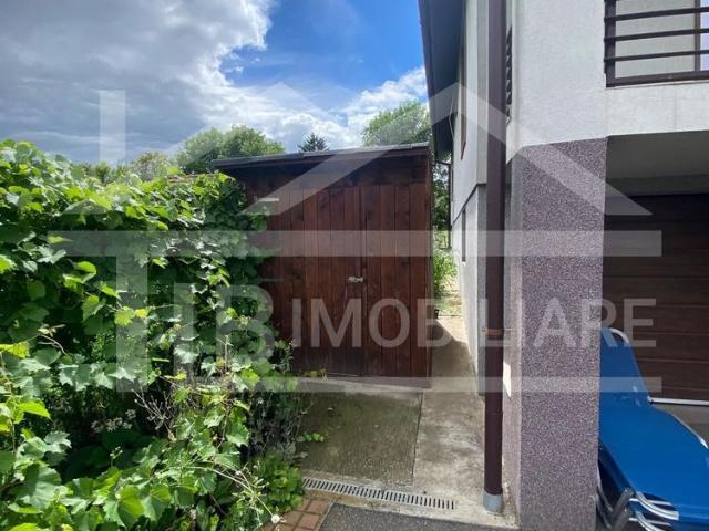 Casa individuala de 2 camere, 140mp, garaj, curte, Zona Voiniceni