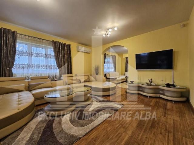 Casa individuala | Garaj | 200 mp | Asfalt | Mobilata | Alba Micesti