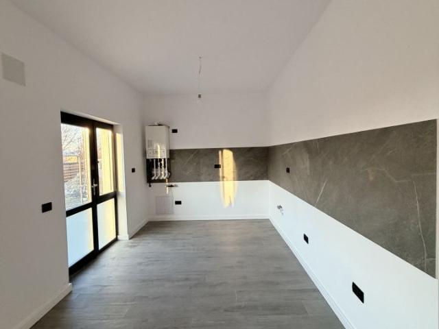 Casa individuala langa padure 400 mp teren