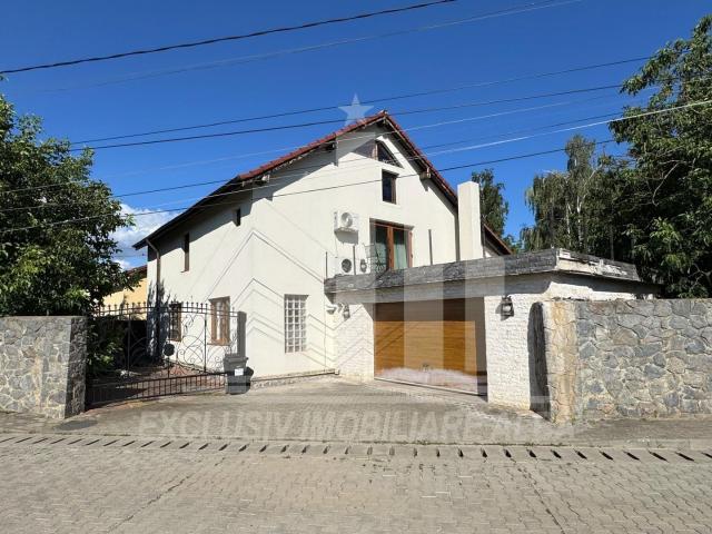 Casa individuala | Piscina | 250 mp | 1759 mp teren | Micesti