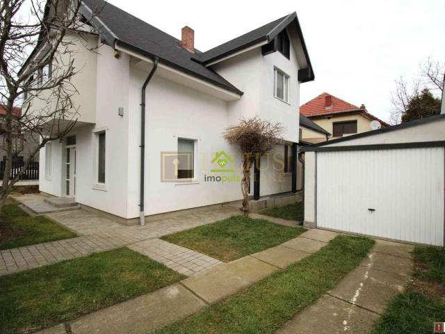 Casa individuala, zona Brytim, 4 camere + 2 bai, centrala proprie