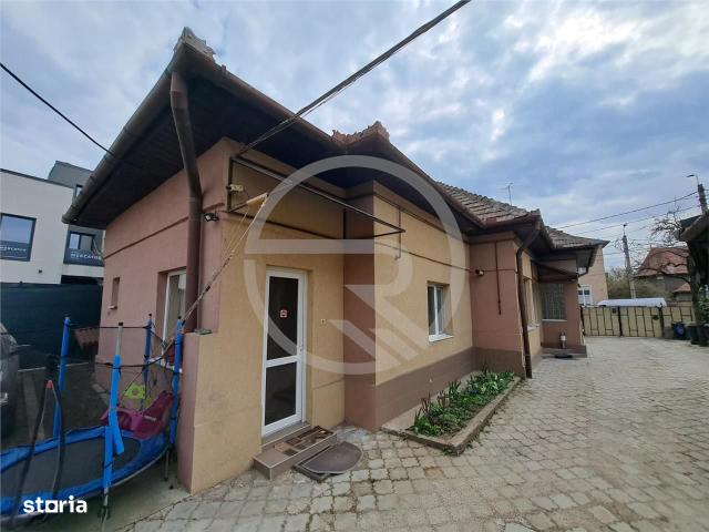 Casa individuala, 120 mp utili + 20 locuri parcare, situat in cartieru
