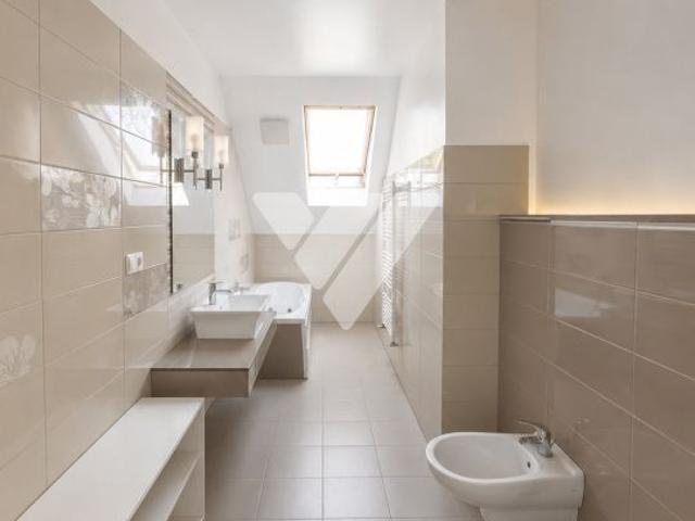 Casa individuala 7 camere de inchiriat comercial birouri Central Sibiu