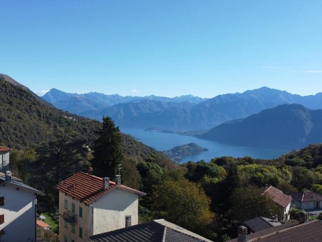 Casa indipendente vista lago a Pigra