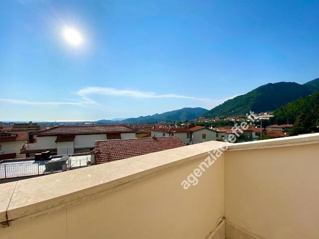 Casa indipendente vista mare a Massa