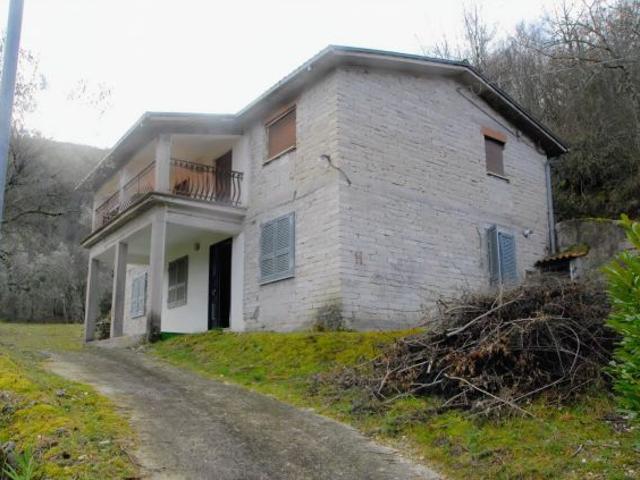 Casa indipendente ad Alvito Fr con terreni