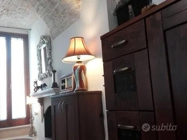 Casa indipendente ammobiliata