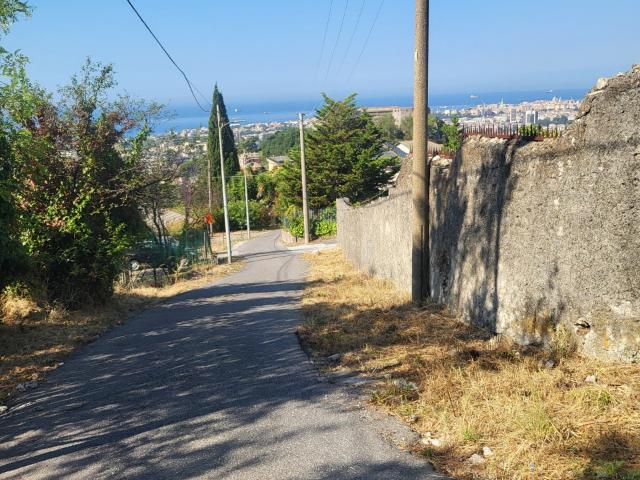Casa indipendente arredata in affitto in via camaldoli, Genova