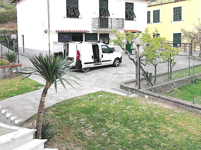 Casa indipendente con box doppio, Varese Ligure san pietro vara