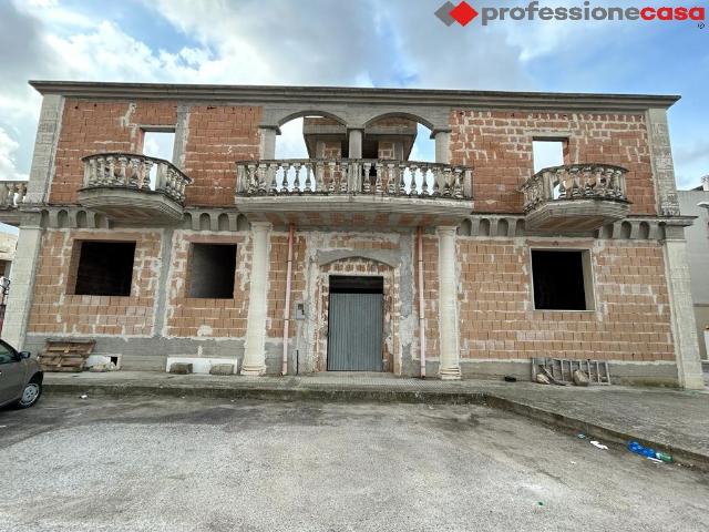 Casa indipendente con box doppio a Monteiasi
