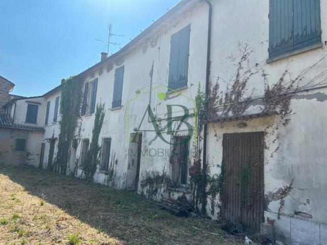 Casa indipendente con giardino