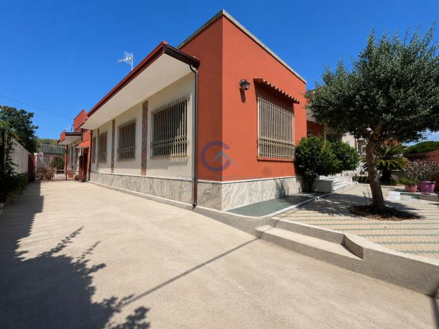 Casa indipendente con giardino, Catanzaro lido