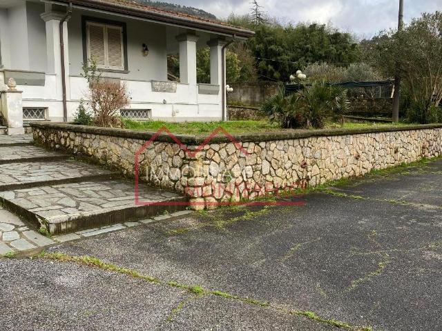 Casa indipendente con giardino, Camaiore collina