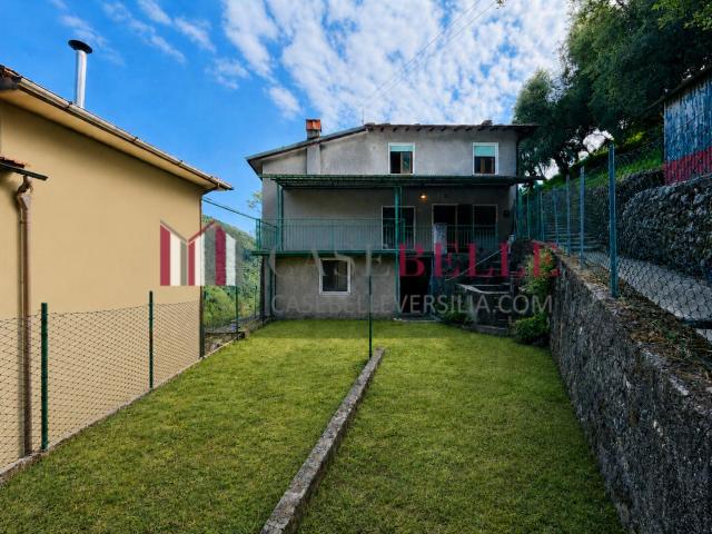 Casa indipendente con giardino, Camaiore casoli