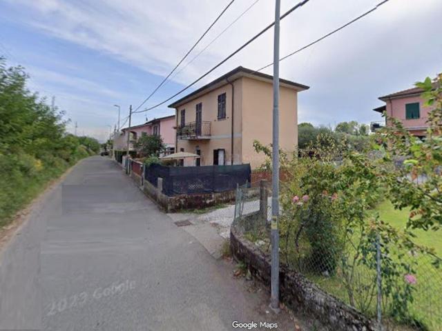 Casa indipendente con giardino, Carrara battilana