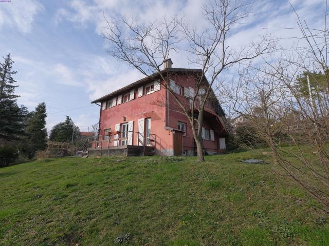 Casa indipendente con giardino a Tiglieto