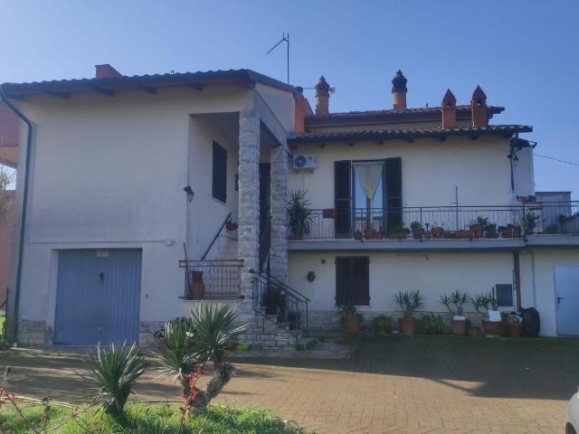 Casa indipendente con giardino a Torrita di Siena
