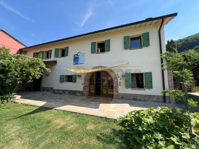 Casa indipendente con giardino a Vo