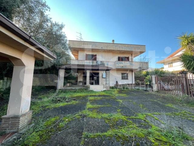 Casa indipendente con giardino a Alvignano