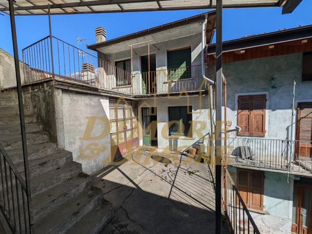 Casa indipendente con giardino a Anzola d'Ossola