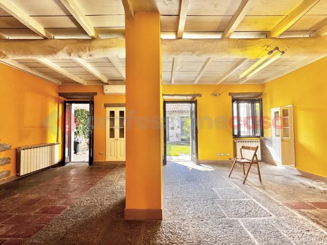 Casa indipendente con giardino a Arona