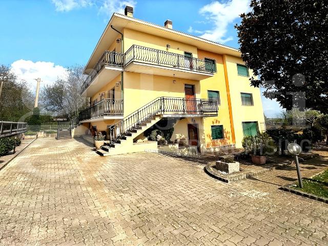 Casa indipendente con giardino a Avezzano