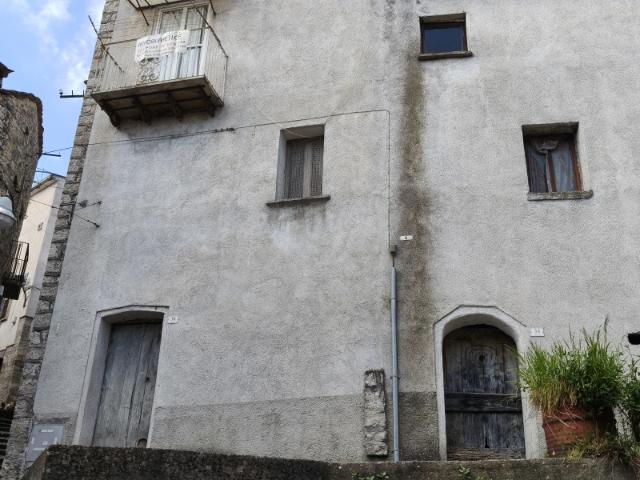 Casa indipendente con giardino a Carpinone