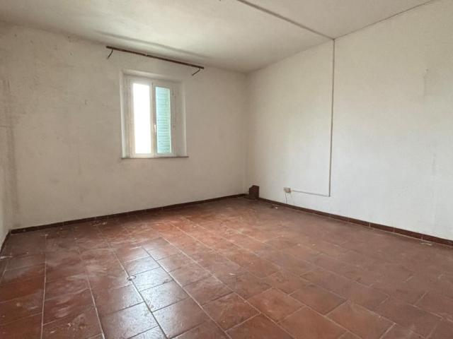 Casa indipendente con giardino a Cascina