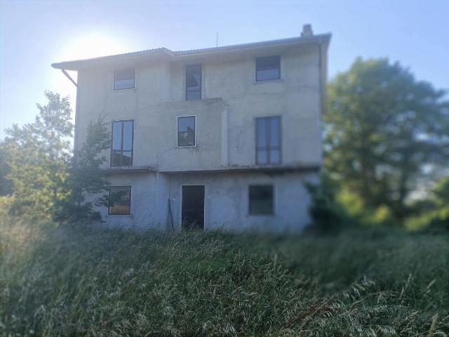 Casa indipendente con giardino a Cercemaggiore
