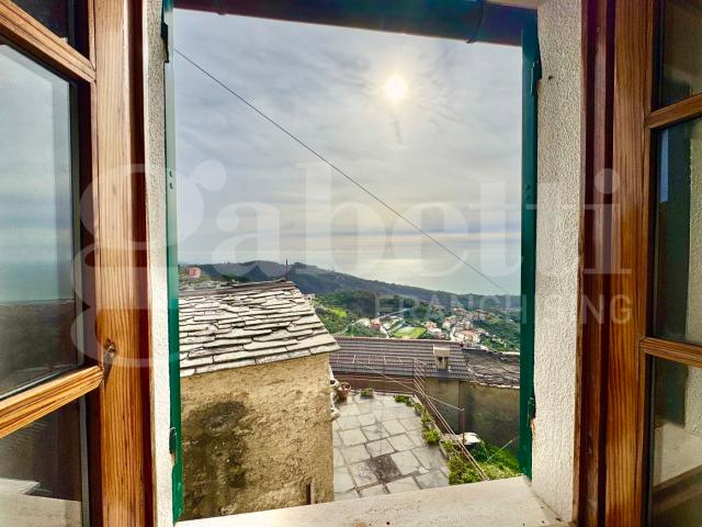 Casa indipendente con giardino a Cogorno