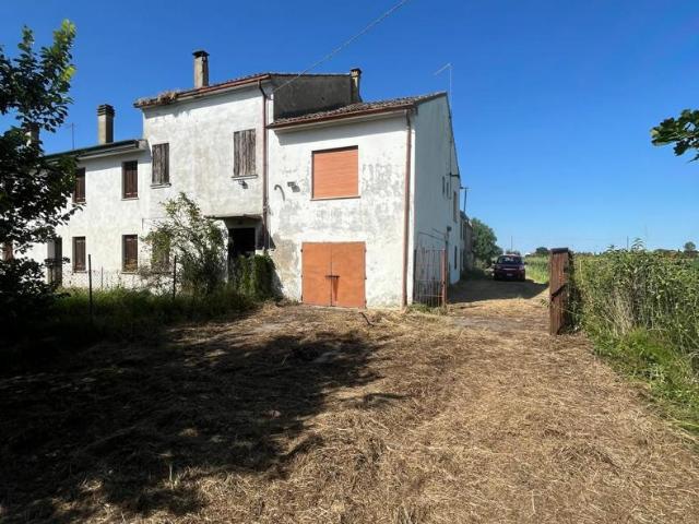 Casa indipendente con giardino a Corbola