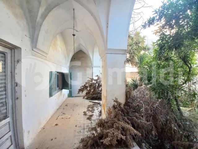 Casa indipendente con giardino a Melissano