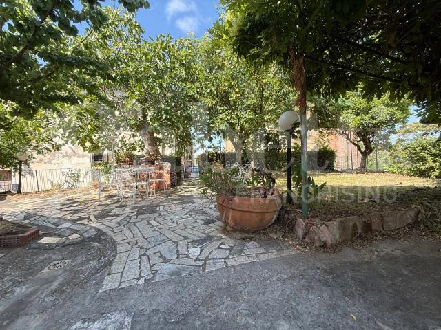 Casa indipendente con giardino a Palaia
