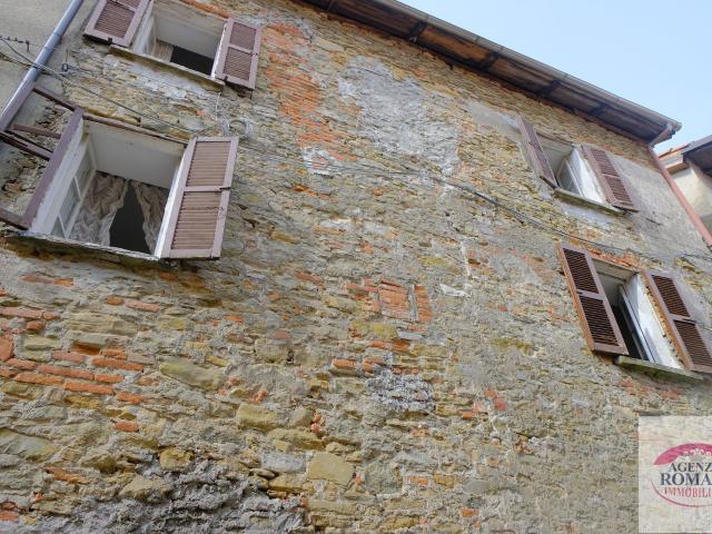 Casa indipendente con giardino a Ponzone