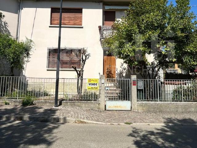 Casa indipendente con giardino a Riolo Terme