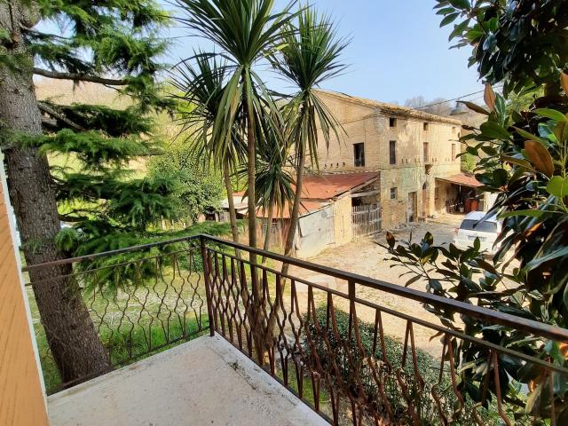 Casa indipendente con giardino a Ripatransone