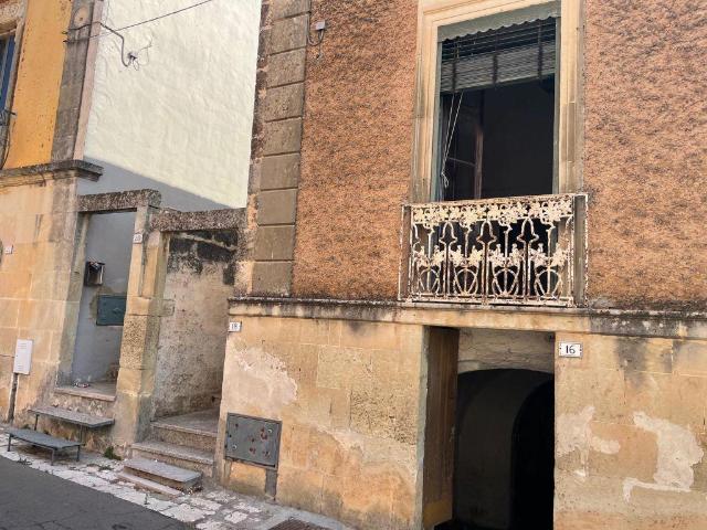 Casa indipendente con giardino a Spongano