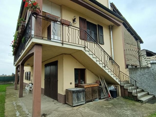 Casa indipendente con giardino in campagna, Monticelli Pavese