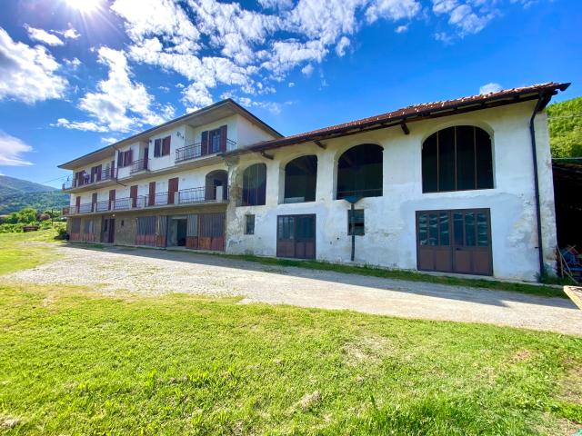 Casa indipendente con giardino in frazione robertiero 14, Gorzegno