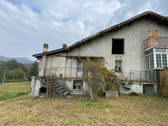 Casa indipendente con giardino in via acque 6, Pontinvrea