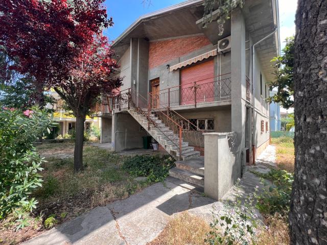 Casa indipendente con giardino in via baracca 9, Gambettola