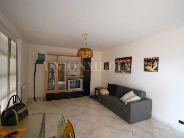 Casa indipendente con giardino in via bradia, Sarzana
