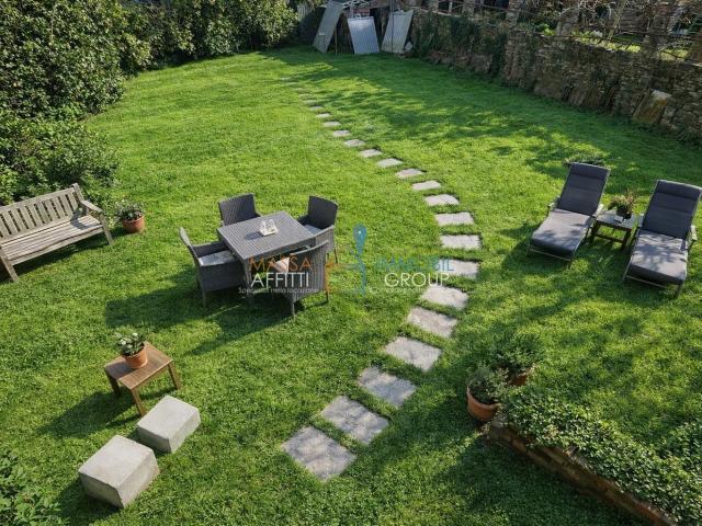Casa indipendente con giardino in via dante alighieri 27, Massa