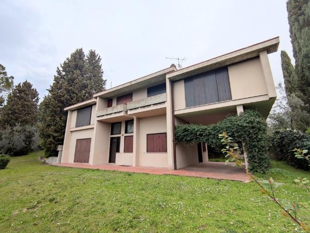 Casa indipendente con giardino in via del convento 96, Terni