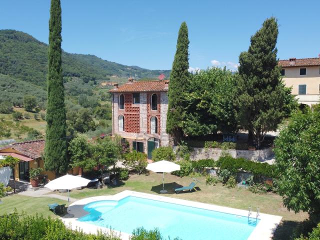 Casa indipendente con giardino in via di mammoli 1001, Lucca