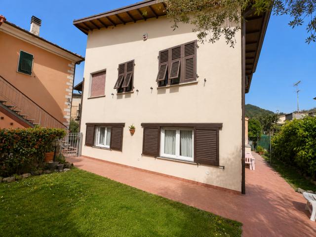 Casa indipendente con giardino in via gaggiola 34b, Arcola
