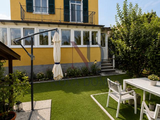 Casa indipendente con giardino in via prima trasversale 16, Vezzano Ligure