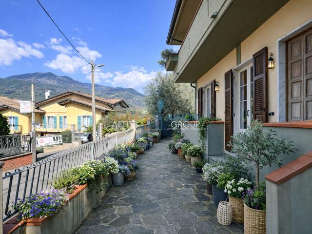 Casa indipendente con giardino in via romolo briglia 7, Massa