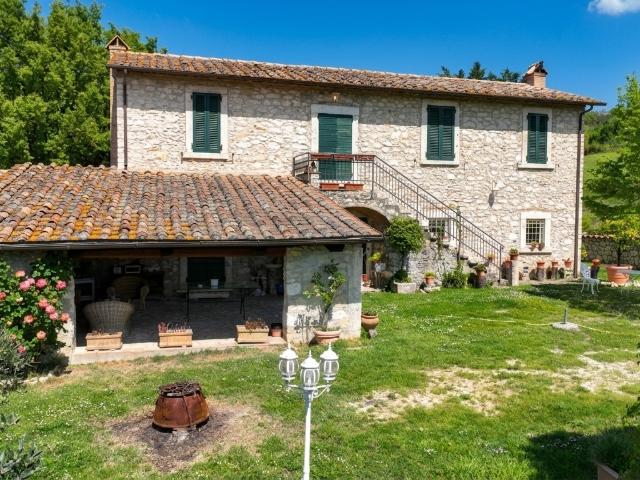 Casa indipendente con giardino in via selvarella, Guardea